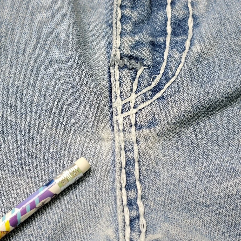 True Religion‎ Ricky Super T Jeans Mens 37x33 Blue Distressed Denim Made USA